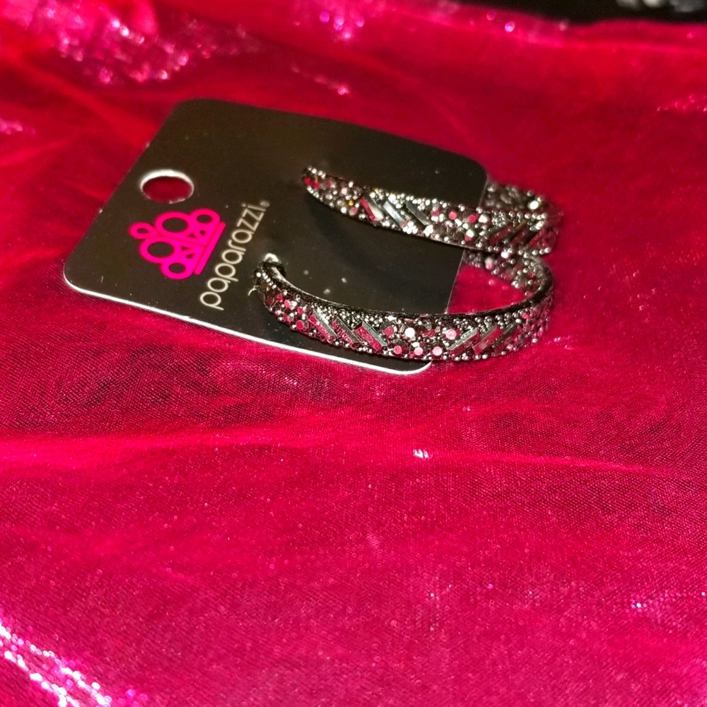 Hoop earrings - Picture 2 of 4